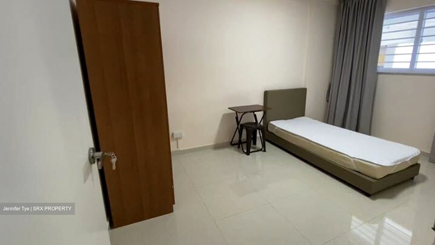 Blk 212 Tampines Street 23 (Tampines), HDB 3 Rooms #389391371